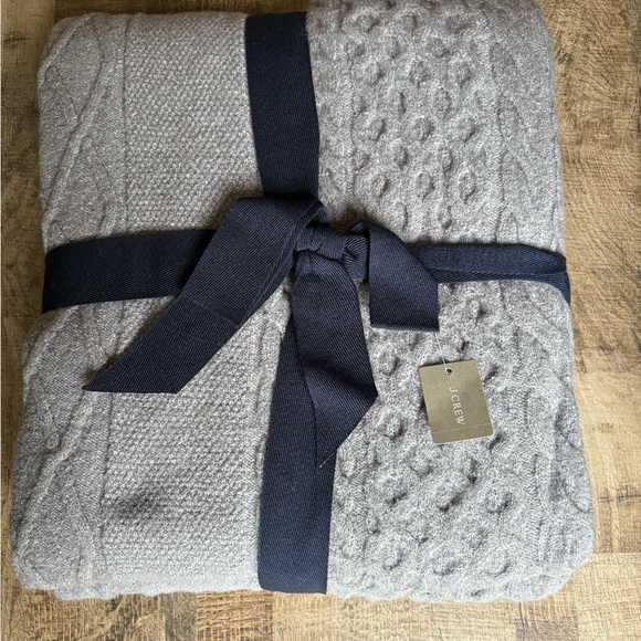 J. Crew Soft Gray Cable Knit Throw - Picture 2 of 2